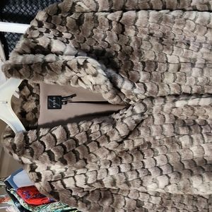 Zozo Faux Fur grey Textured coat